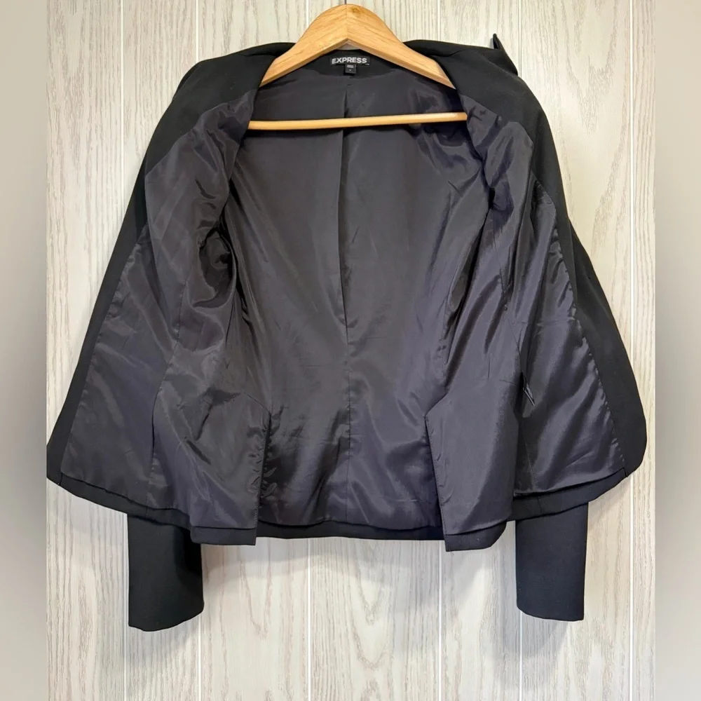 Express Size 4 Black One-Button Tailored Blazer